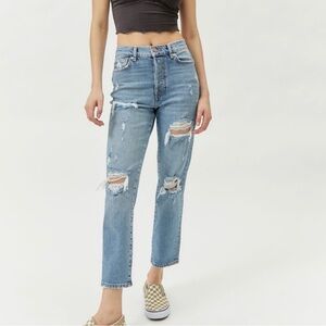 URBAN OUTFITTERS BDG High rise slim straight jean. 30